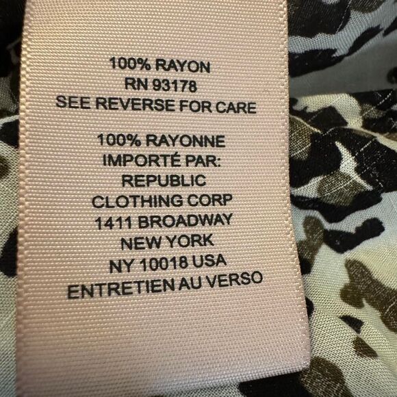 Philosophy Women’s Blouse Size L Animal Print Button Front Short Sleeve - Picture 4 of 6